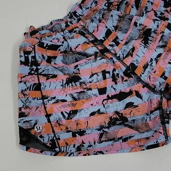 Lululemon Hotty Hot Short II *Long 4"Inversion Multi / Black - Picture 11 of 16
